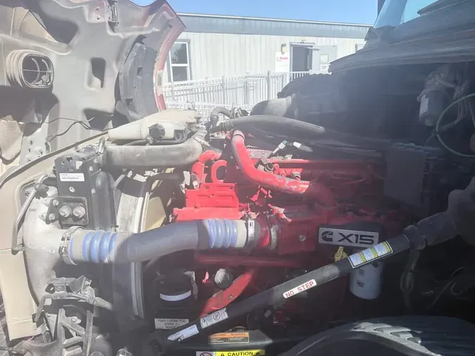 2021 VOLVO VNL64T-740f119ed472a92198503369d584998760b