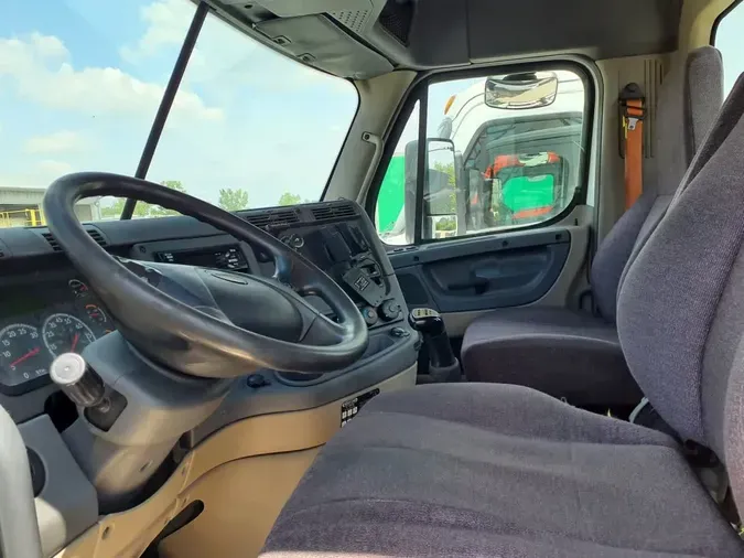 2018 FREIGHTLINER CASCADIA 125
