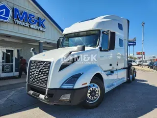 2021 VOLVO VNL64T760