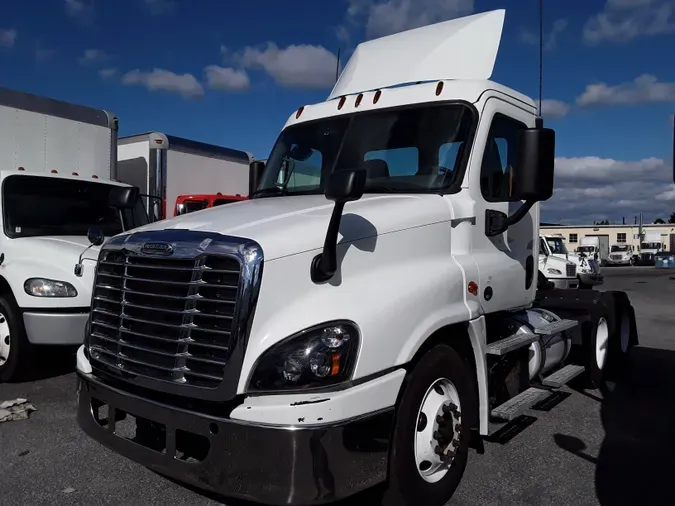 2018 FREIGHTLINER/MERCEDES CASCADIA 125