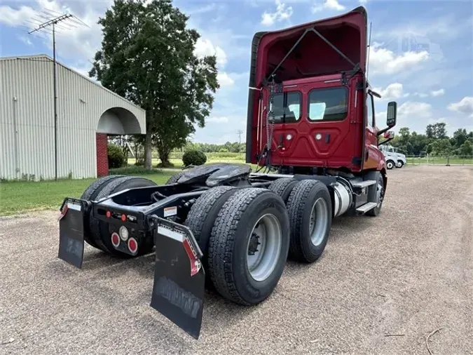 2021 FREIGHTLINER CASCADIA 116