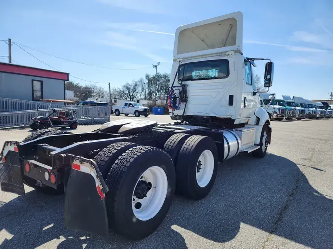 2017 FREIGHTLINER/MERCEDES CASCADIA 125