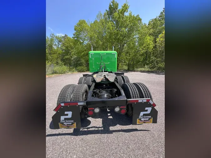 2021 Peterbilt 389