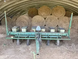 John Deere 7000