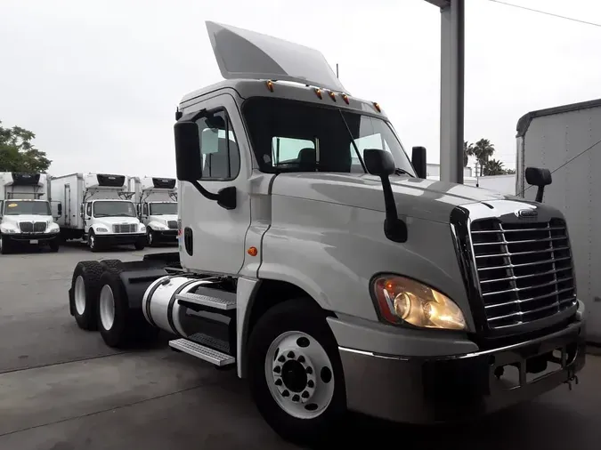 2018 FREIGHTLINER CASCADIA 125