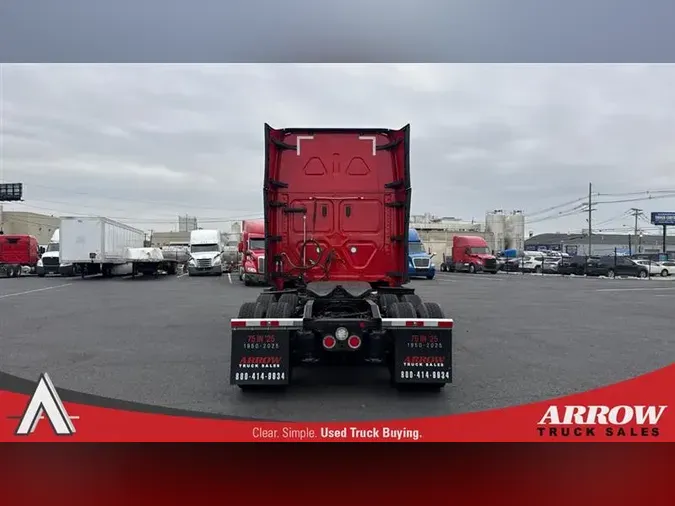 2022 FREIGHTLINER CA126