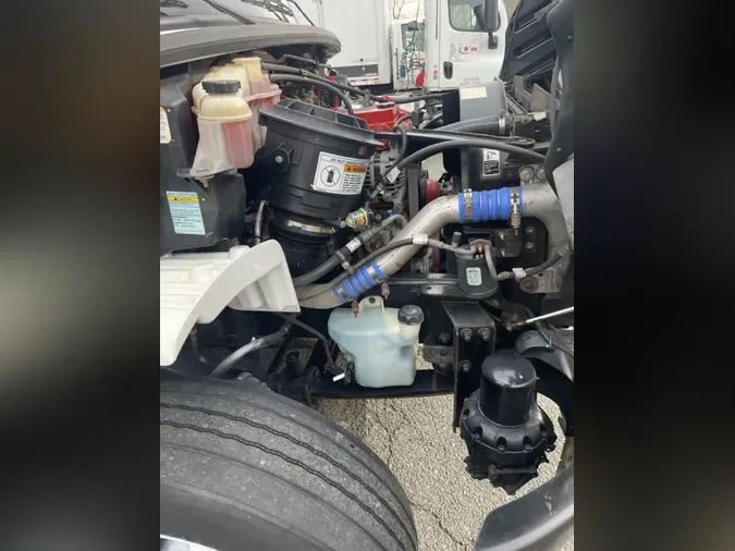 2016 FREIGHTLINER/MERCEDES M2 106