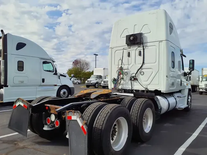 2020 FREIGHTLINER/MERCEDES CASCADIA 125