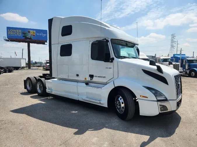 2024 VOLVO VNL64T860