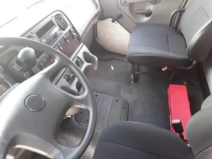 2019 FREIGHTLINER/MERCEDES M2 106