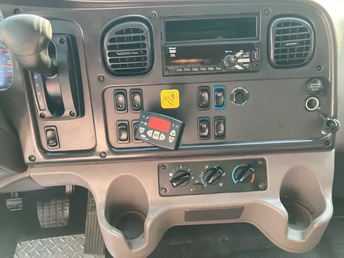 2021 FREIGHTLINER/MERCEDES M2 106f12f099df445e126e07615da36bdb669