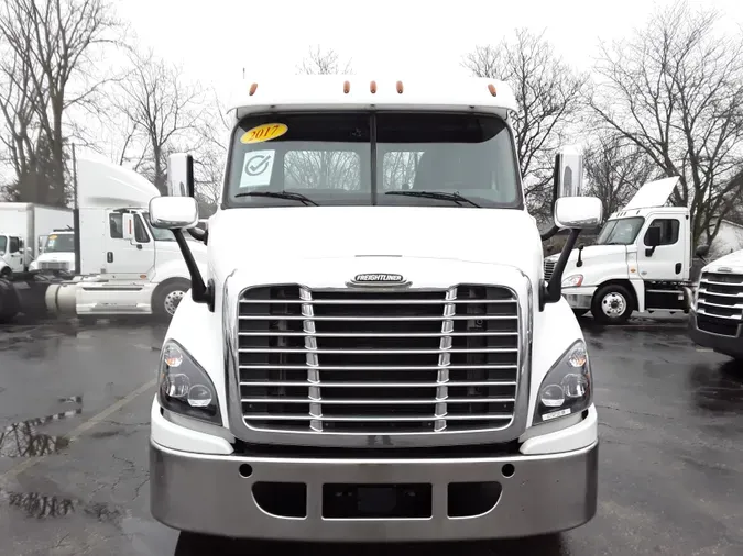 2017 FREIGHTLINER/MERCEDES CASCADIA 113