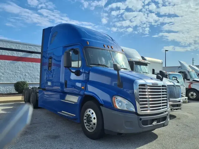 2020 FREIGHTLINER CASCADIA 125