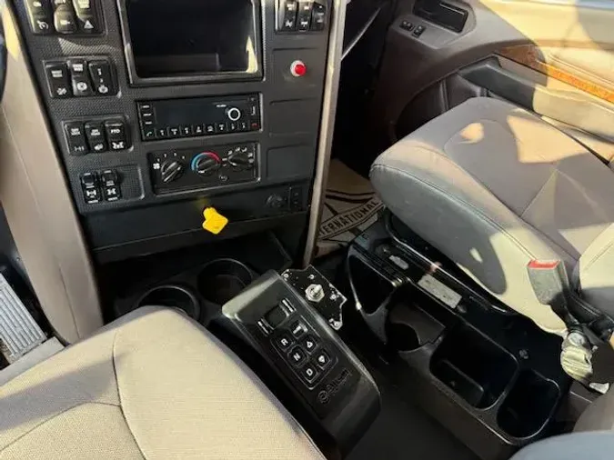 2019 International HX620