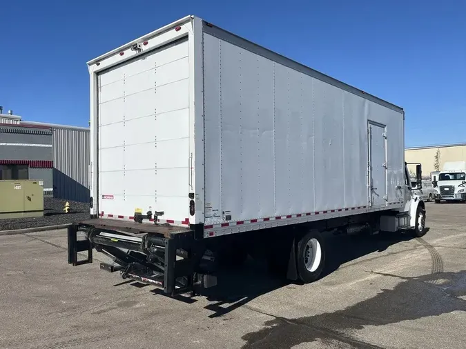 2017 Freightliner M2 106