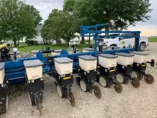 2009 Kinze 3660