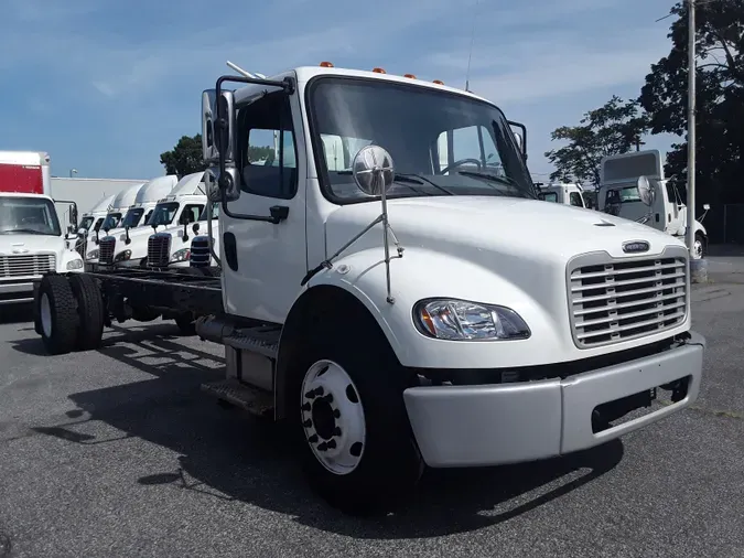 2017 FREIGHTLINER/MERCEDES M2 106