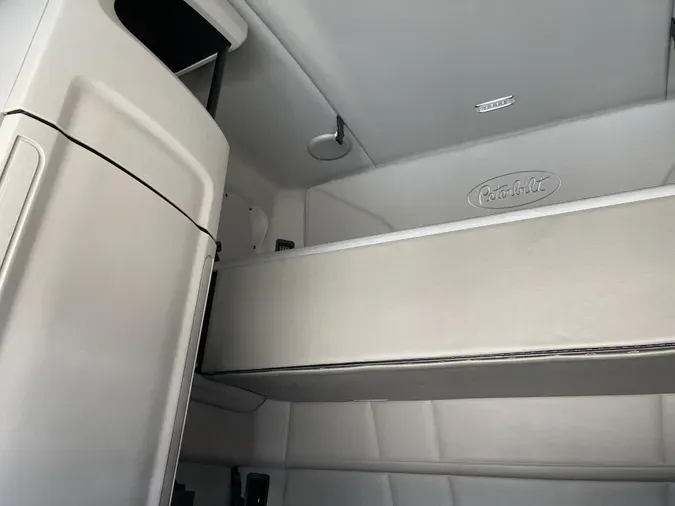 2021 Peterbilt 579