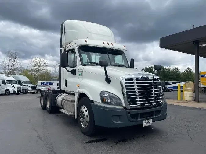 2016 Freightliner X12564STf148493738730f2b5ff533481c7ad58d