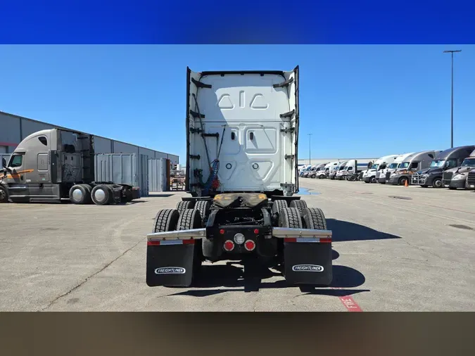 2024 Freightliner Cascadia 126