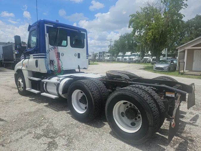 2016 FREIGHTLINER/MERCEDES CASCADIA 125