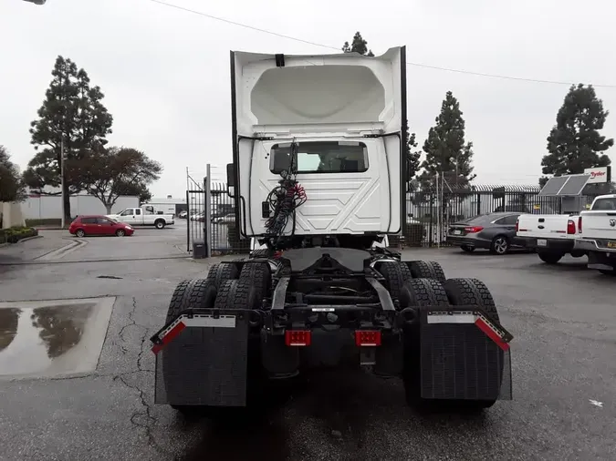 2020 NAVISTAR INTERNATIONAL LT625 DAYCAB T/A