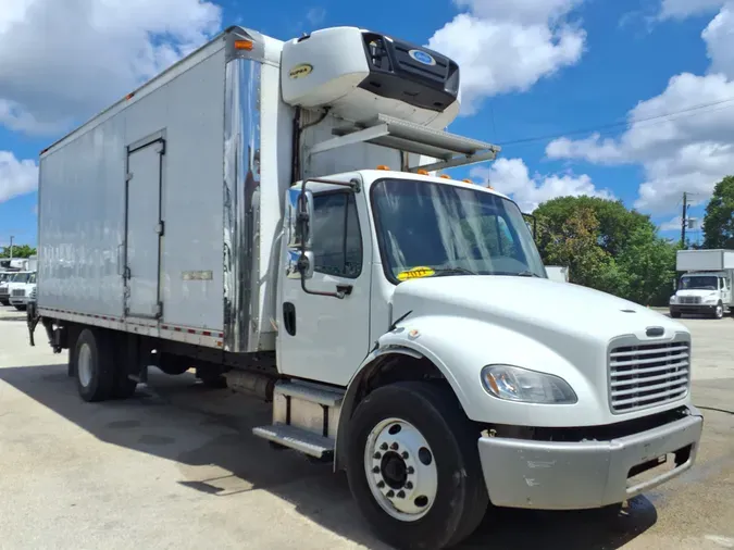 2017 FREIGHTLINER/MERCEDES M2 106