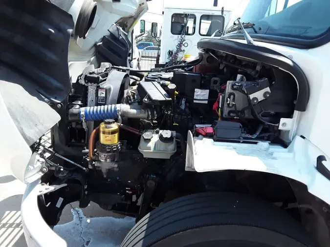 2020 FREIGHTLINER M2 106