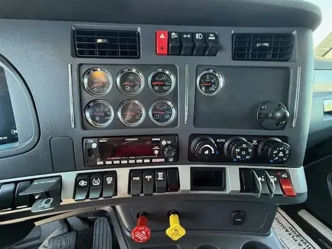 2022 Kenworth T680