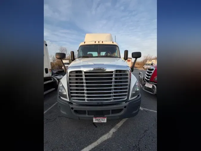 2019 FREIGHTLINER/MERCEDES CASCADIA 125
