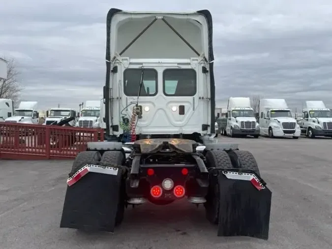 2016 FREIGHTLINER/MERCEDES CASCADIA 125