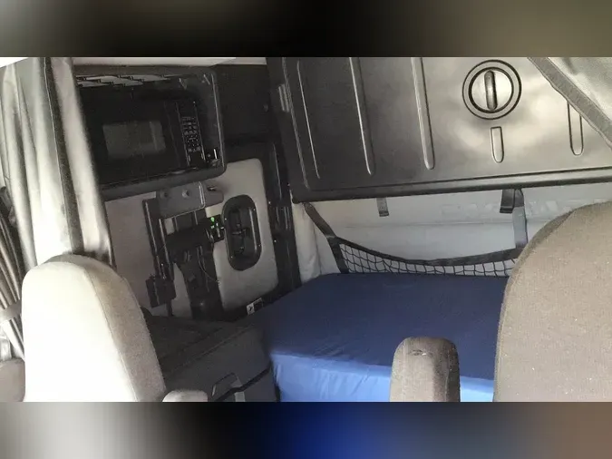 2021 Freightliner Cascadia 126