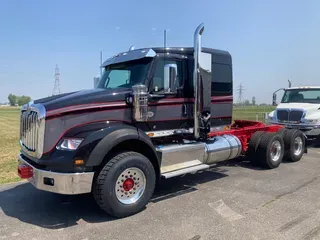 2026 International HX620 Sleeper