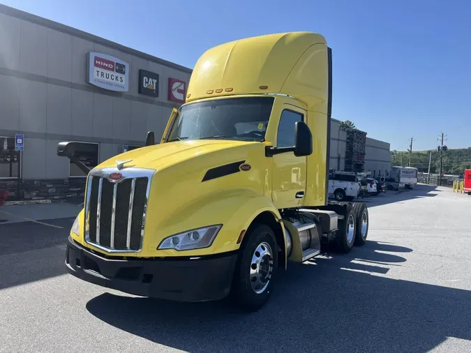 2023 Peterbilt 579