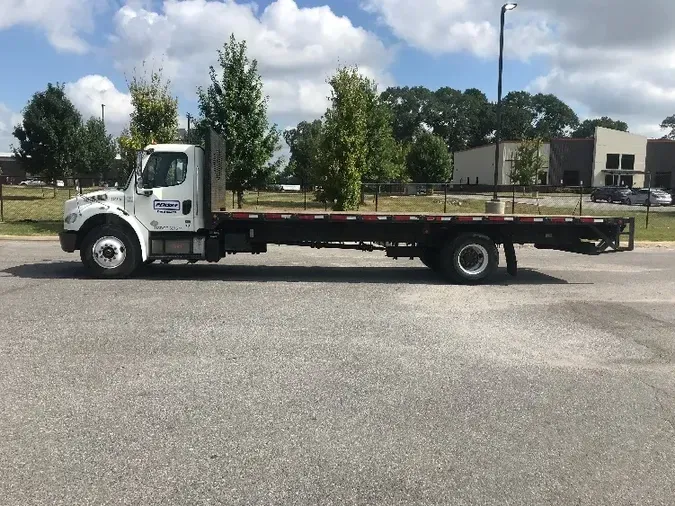 2016 FREIGHTLINER M2