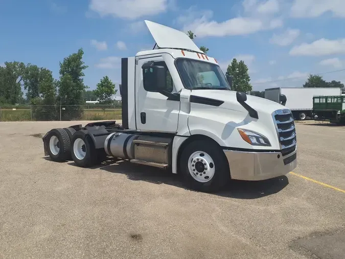 2021 FREIGHTLINER NEW CASCADIA PX12664