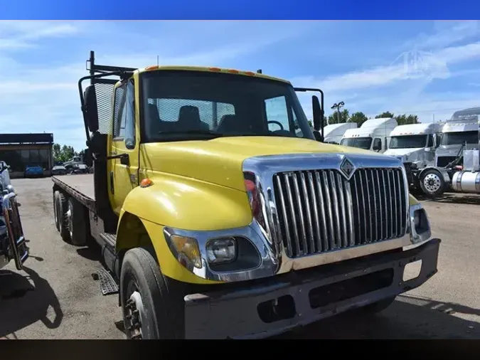 2005 INTERNATIONAL WORKSTAR 7400