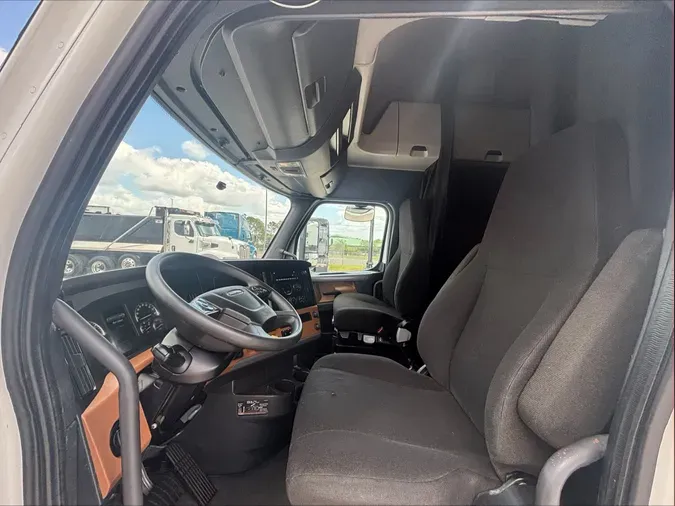 2022 Freightliner CA126SLPf1698f64b9bb206f582d50df68a6fd42