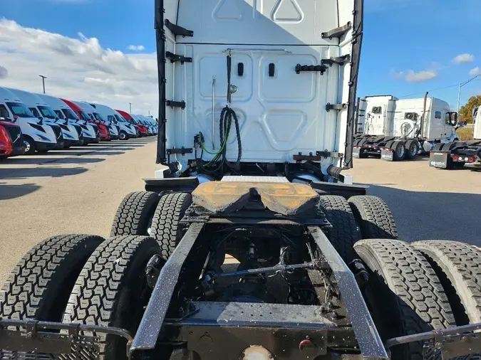 2021 FREIGHTLINER Cascadia 126f16b386598f47fde49d3e5e13d88745d