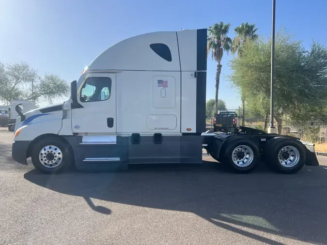 2020 Freightliner Cascadia