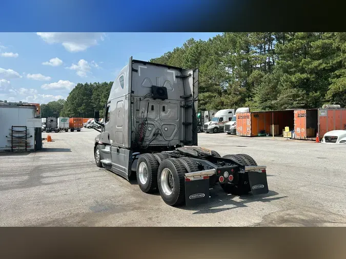 2022 Freightliner Cascadia 126