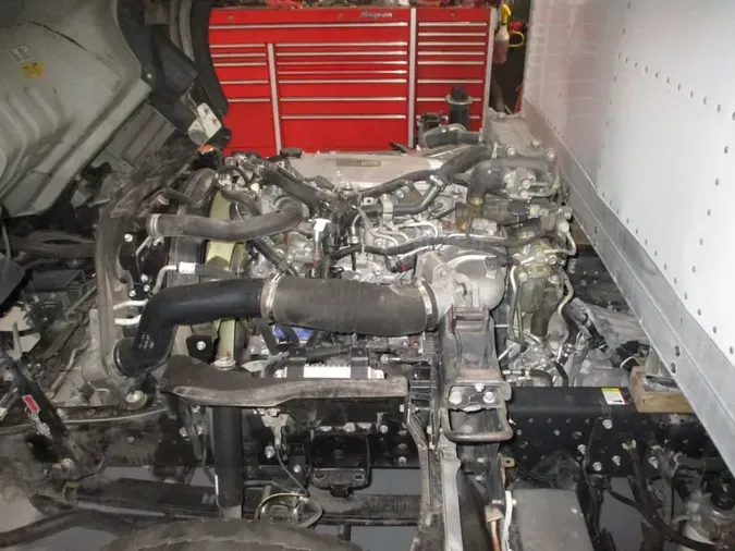 2018 ISUZU NPR HD