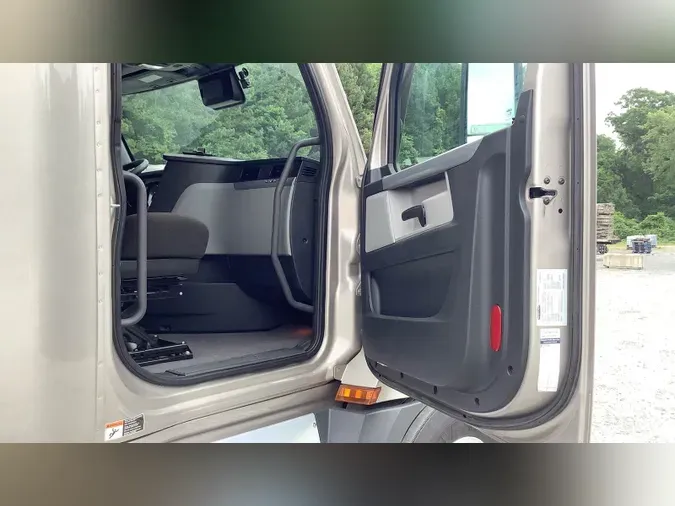 2022 Freightliner Cascadia