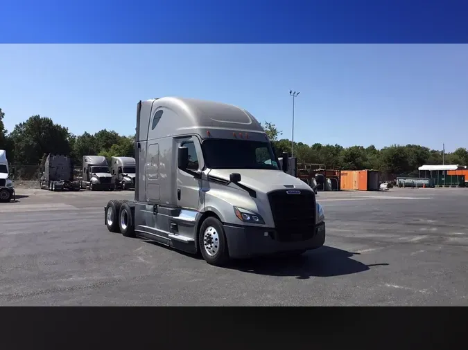 2023 Freightliner Cascadia 126f17fb8e9a00ea28d6ede95faa8aa458a