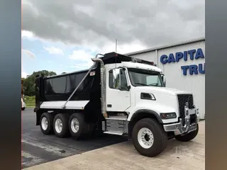 2024 VOLVO VHD84F300