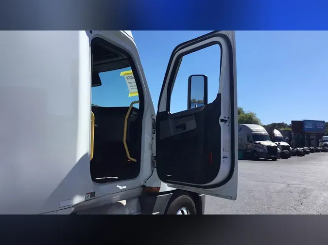 2022 Freightliner Cascadia 126f18271e2a214edddfa7af10d8122b9b3