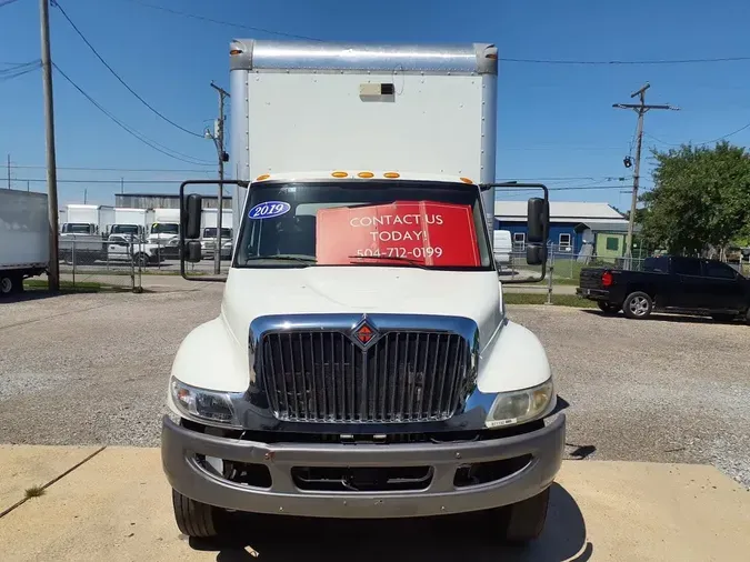 2019 NAVISTAR INTERNATIONAL 4300