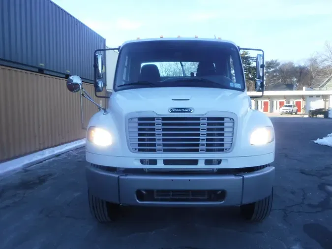 2017 FREIGHTLINER/MERCEDES M2 106