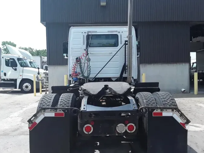 2016 VOLVO VNL42TRACTOR