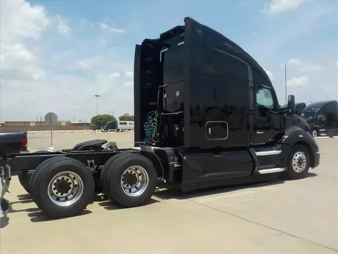 2021 KENWORTH T680